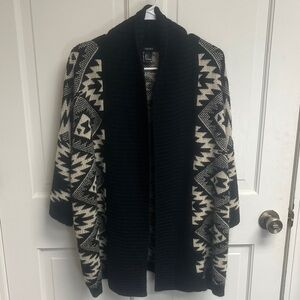 Forever 21 Black and Cream Patterned Cardigan